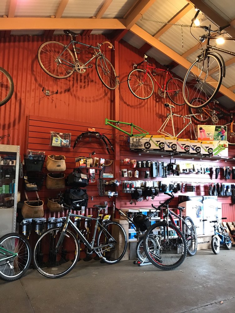 Bike Works Mauka Logo