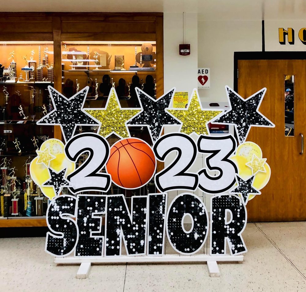 GARDEN CROWNS Updated May 2024 25 Photos Merrillville, Indiana