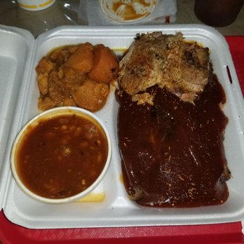 Toms Barbeque - Pulled pork, ribs, sweet potatoes and baked beans. - Barbeque Near Me - Memphis, Tennessee Toms Barbeque - Pulled pork, ribs, sweet potatoes and baked beans. - Barbeque Near Me - Memphis, Tennessee