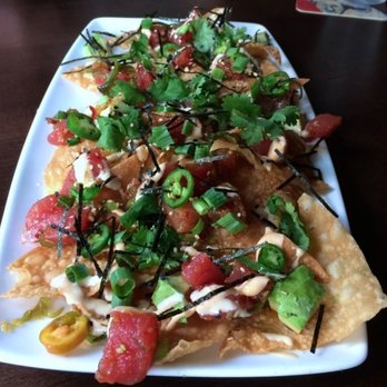 Yard House - Pokè nachos - New American Near Me - Bakersfield, California