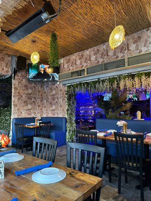 Octopus Kitchen & Hookah by null