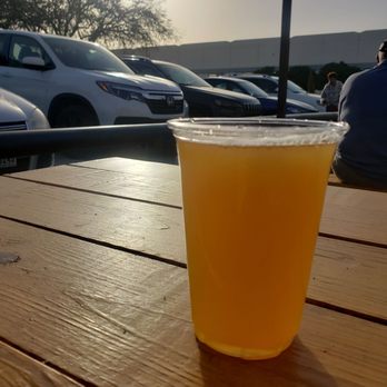 Celis Brewery - Mango Belgian beer - Breweries Near Me - Austin, Texas Celis Brewery - Mango Belgian beer - Breweries Near Me - Austin, Texas