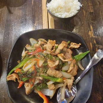 Thai Tasty - Spicy Basil with small rice bowl included ($11.95) - Thai Near Me - Panorama City, California Thai Tasty - Spicy Basil with small rice bowl included ($11.95) - Thai Near Me - Panorama City, California
