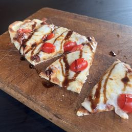 Flatbread appetizer - was average. Nothing special here