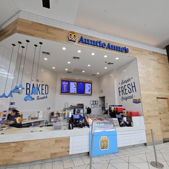 Auntie Anne's - Storefront - Pretzels Near Me - Santa Clara, California