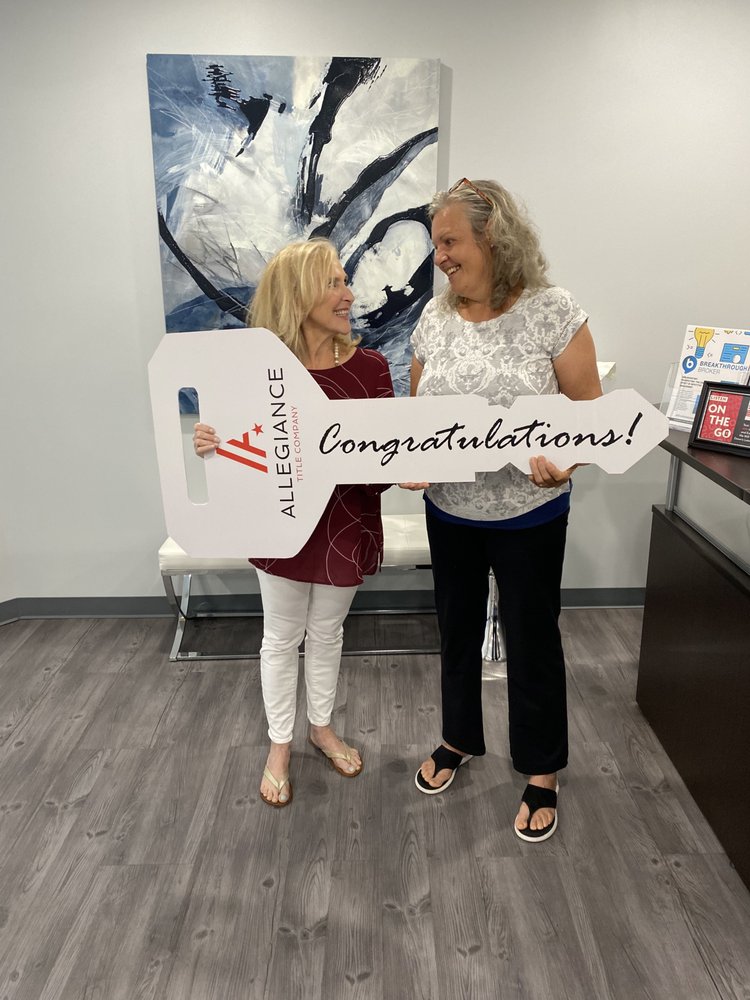 KATHERINE BODDEKER COLDWELL BANKER REALTY 13 Photos 5107 Bellaire