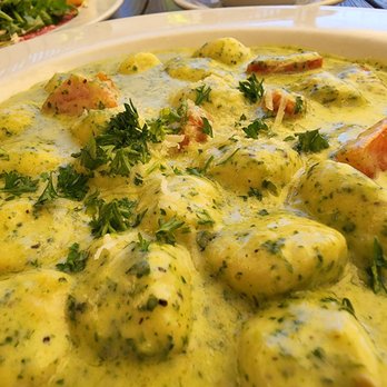 Bella Siena - Creamy Pesto Gnocchi, really good, but more Pesto flavor please, and get the Gnocchi a bit more delicate. - Italian Near Me - Benicia, California