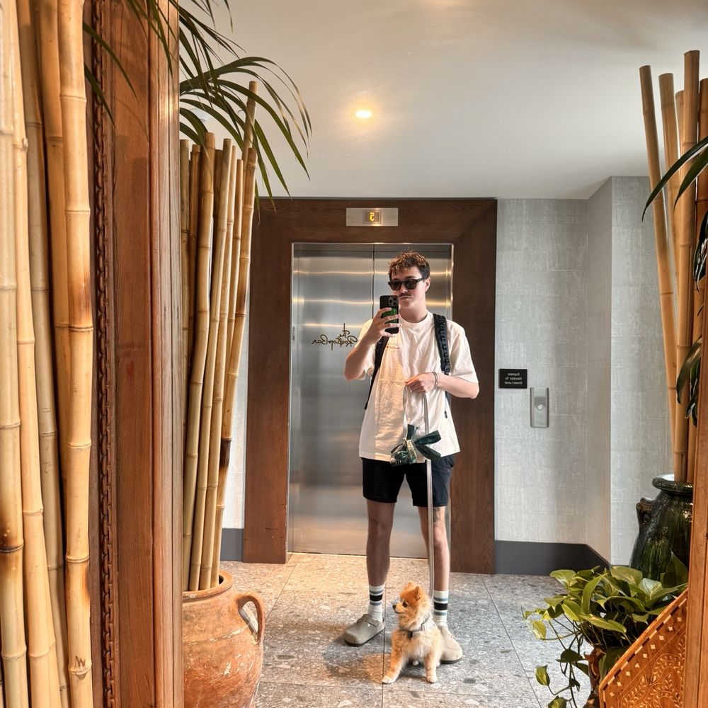 The Rooftop Bar - Mirror out front of door - Beer Bar Near Me - Oceanside, California The Rooftop Bar - Mirror out front of door - Beer Bar Near Me - Oceanside, California