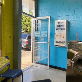 Kaimuki Laundromat - Laundromat Near Me - Honolulu, Hawaii