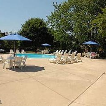 Lorraine Park Apartments - Pool Area - Apartments Near Me - Wheaton, Illinois Lorraine Park Apartments - Pool Area - Apartments Near Me - Wheaton, Illinois