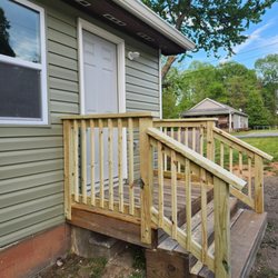 Suds, Studs & More - This is just a railing job in Statesville that a home owner wanted. We did not build the steps though.