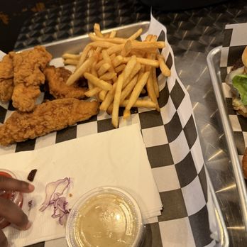 Lucas Burger - Burgers Near Me - Philadelphia, Pennsylvania Lucas Burger - Burgers Near Me - Philadelphia, Pennsylvania