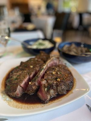 Chez Bacchus by null