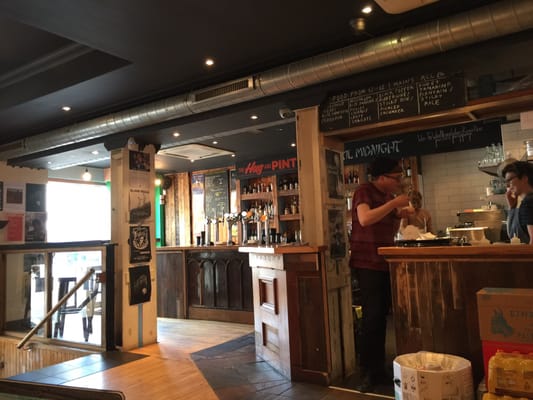 The Hug and Pint by null