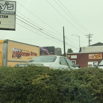 Southern Kitchen - Easy to find location- corner with visible signs - Southern Near Me - Tacoma, Washington