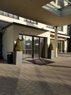 Hotel Vier Jahreszeiten Starnberg by null
