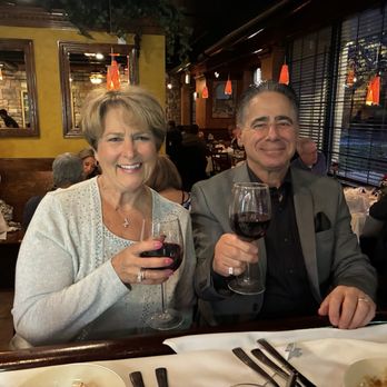 La Dolce Vita - Having fun at the bar with Alex and Liz - Italian Near Me - Frankfort, Illinois La Dolce Vita - Having fun at the bar with Alex and Liz - Italian Near Me - Frankfort, Illinois