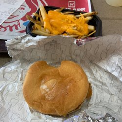 Wendy's - Crispy chicken with fries
