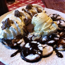 Pannekoekhuys - Poffertjes mit Eis & Schokosauce
