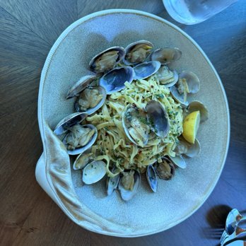 Bella Vista - Linguini and clams - Italian Near Me - Ridgefield, Washington