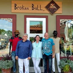 Broken Bull - Local Radio Host dressed to impress - FYN Fetch Your News