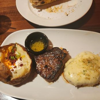 LongHorn Steakhouse - Steakhouses Near Me - Shelton, Connecticut LongHorn Steakhouse - Steakhouses Near Me - Shelton, Connecticut
