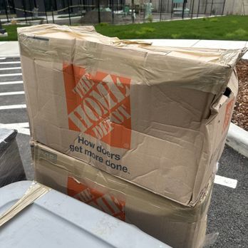 Scout Relocation - Smashed and ripped my boxes - Movers Near Me - Reseda, California