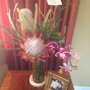 Twisted Stem Floral - Florists Near Me - Crystal Lake, Illinois