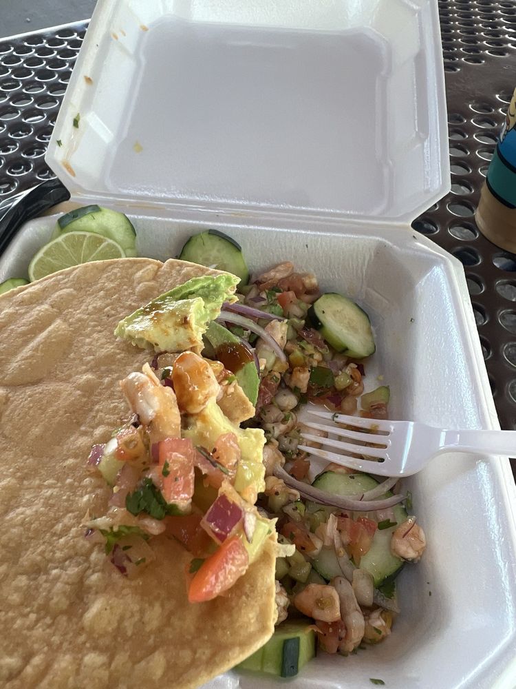 Aguachiles Y Clamatos El Pariente