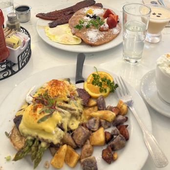 Sweet Maple - Millionaire's Bacon  Big Hip Meal and Blackstone Benedict & Friends - American Near Me - San Francisco, California