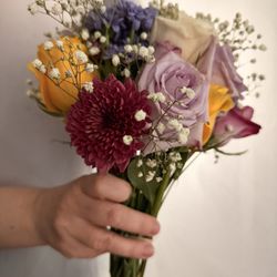 Beautiful Roses Floral Design - The bridal bouquet.