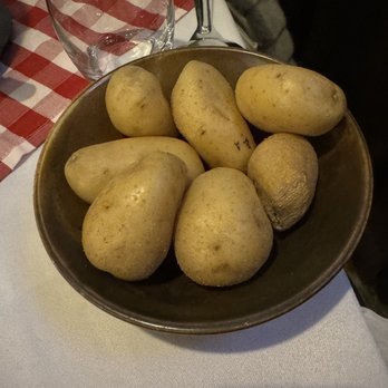 Walliserkanne - Potatoes for the cheese fondue for the gluten sensitive (they gave me a separate fondue dish and potato supply) - French Near Me - Zürich, ZH Walliserkanne - Potatoes for the cheese fondue for the gluten sensitive (they gave me a separate fondue dish and potato supply) - French Near Me - Zürich, ZH