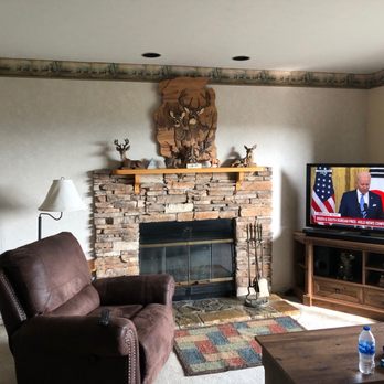 Deer Ridge Mountain Resort - More of Living Room - Resorts Near Me - Gatlinburg, Tennessee Deer Ridge Mountain Resort - More of Living Room - Resorts Near Me - Gatlinburg, Tennessee