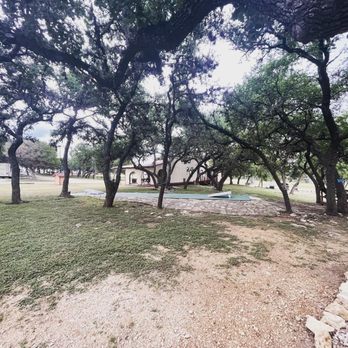 Lake Pointe Resort - Resorts Near Me - Canyon Lake, Texas