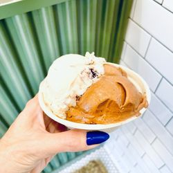 Frankie & Jo’s - Mint Brownie, Jamocha Chaga Fudge, and Molten Chocolate Cake