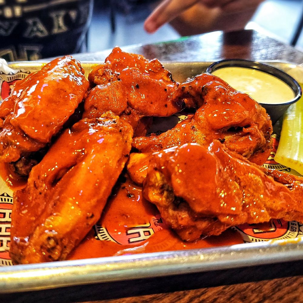 Bar West - Wings - American Near Me - Shawnee, Kansas