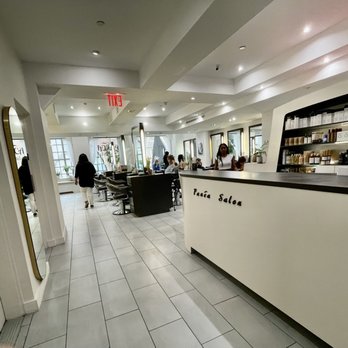1. Panca Salon