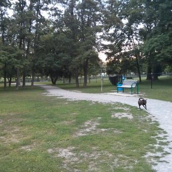 Niagara Falls Dog Park - Dog Parks Near Me - Niagara Falls, Ontario Niagara Falls Dog Park - Dog Parks Near Me - Niagara Falls, Ontario