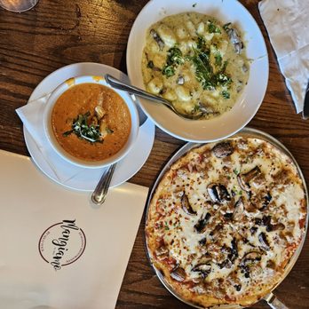 Mangiamo By 604 - Tomato, Basil soup (cup), Gnocchi with Alfredo pesto sauce and crimini mushrooms & sausage mushroom pizza - Italian Near Me - Honolulu, Hawaii