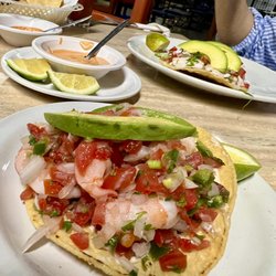La Red - Shrimp tostada