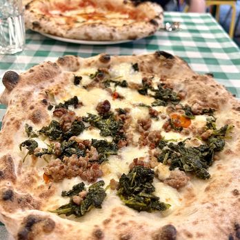 Pizza Pilgrims - Salsiccia e Friarielli - Pizza Near Me - London, XGL