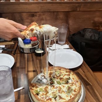 Vero Chicago Pizza - Buttercrust tier two pizza - Pizza Near Me - Mesa, Arizona Vero Chicago Pizza - Buttercrust tier two pizza - Pizza Near Me - Mesa, Arizona