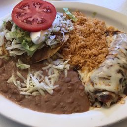 Chicken tostada and chicken enchilada combo plate - Friggin' incredible!!! Chicken tostada and chicken enchilada combo plate - Friggin' incredible!!!