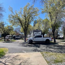 Mountain Gate RV Park & Cabins
