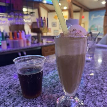 Cheeburger Cheeburger - Root Beer Float - Burgers Near Me - Sanibel Island, Florida