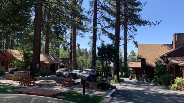 Cedar Glen Lodge by null