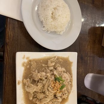 Thai Food Addict - Garlic Chicken and Rice - Thai Near Me - Helmetta, New Jersey Thai Food Addict - Garlic Chicken and Rice - Thai Near Me - Helmetta, New Jersey