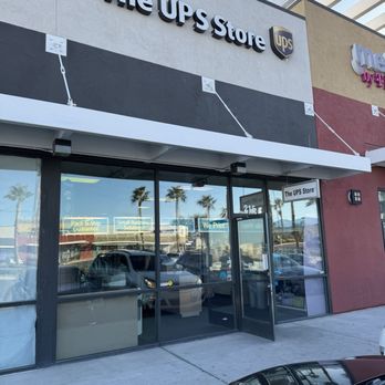 The UPS Store - Entrance - Shipping Centers Near Me - Las Vegas, Nevada The UPS Store - Entrance - Shipping Centers Near Me - Las Vegas, Nevada