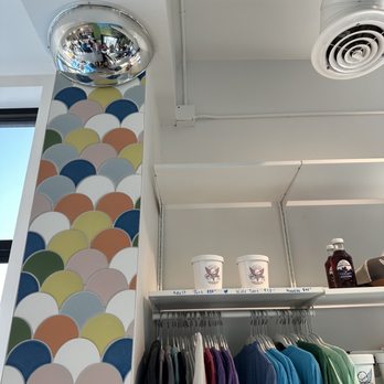 Love Creamery - Nice deco - Ice Cream & Frozen Yogurt Near Me - Duluth, Minnesota