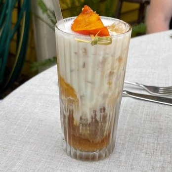 Fellows Cafe - Peaches & Cream Cold Brew - Breakfast & Brunch Near Me - Roswell, Georgia